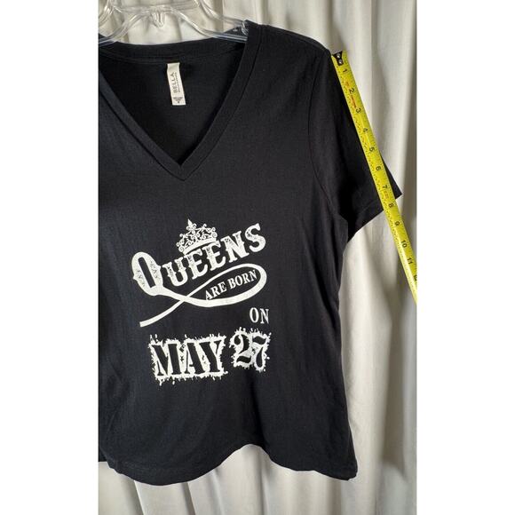 Bella Graphic T-Shirt Queens are born on May 27 Black & White, Sz: M, 73-42 - Picture 6 of 14